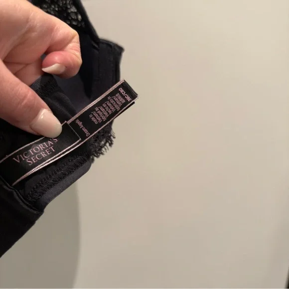 Victoria's Secret Dream Angels Black Lace Collar Demi Bra  Womens Size 36 C - Picture 6 of 12